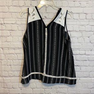 Stitch & Lace Size Medium Vneck Black White Blouse